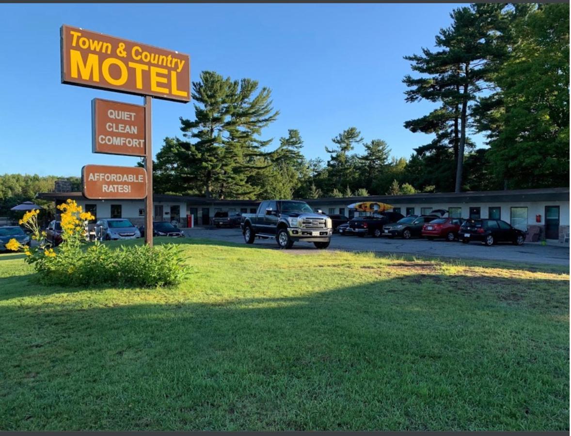 Town & Country Motel 패리사운드 외부 사진
