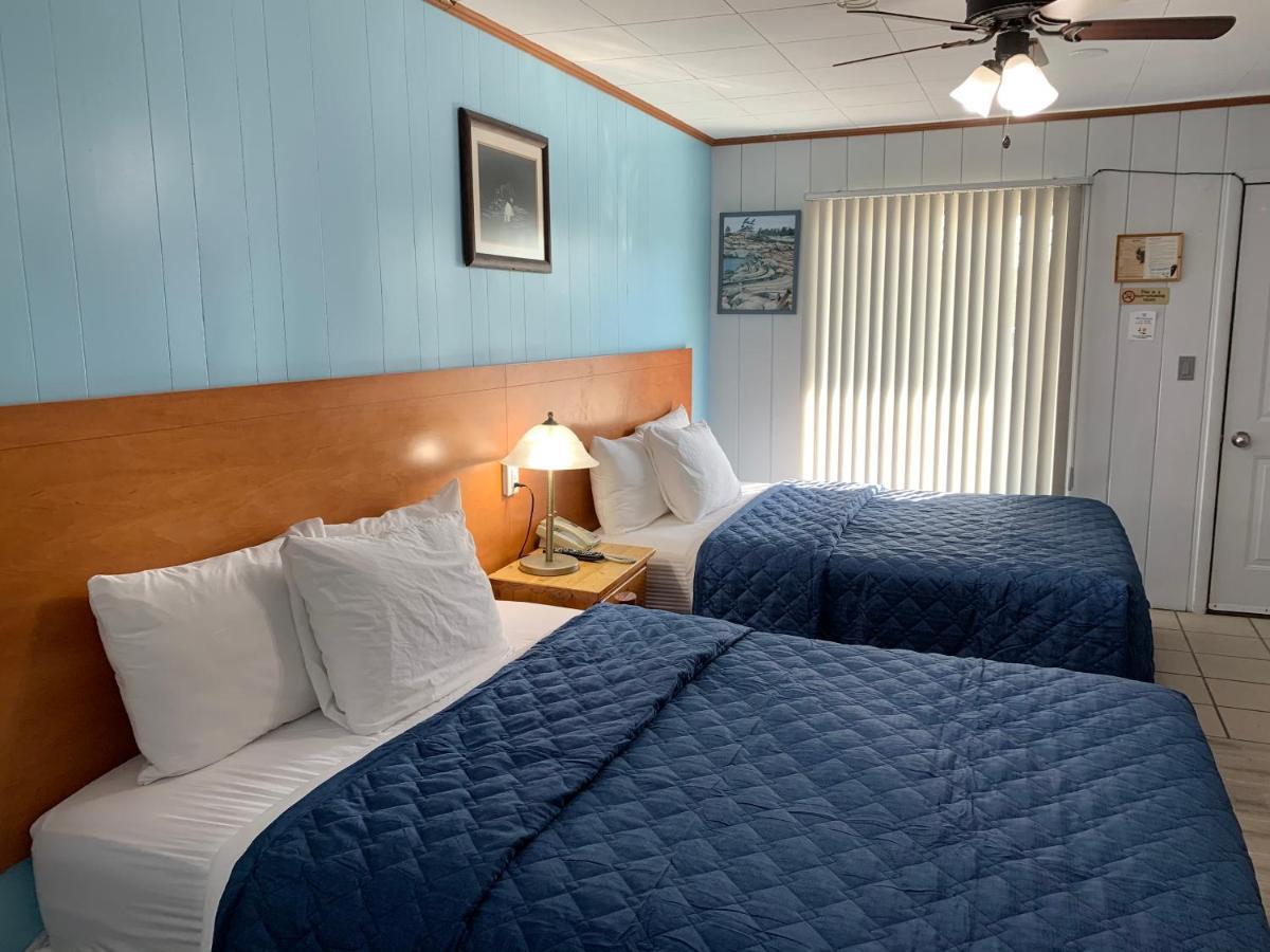 Town & Country Motel 패리사운드 외부 사진