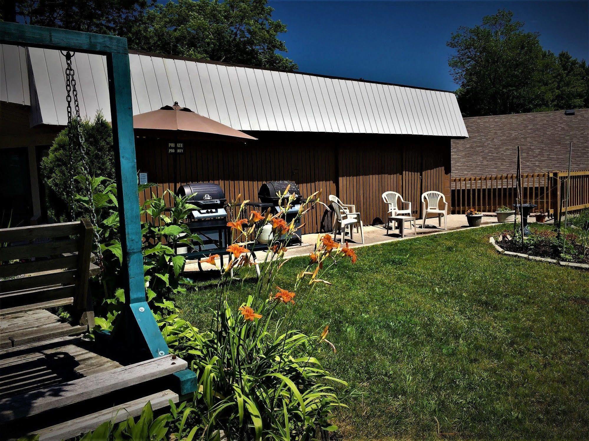 Town & Country Motel 패리사운드 외부 사진